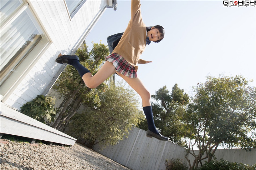 日本学生妹西野花恋床上大胆人体艺术写着图片(第27页)