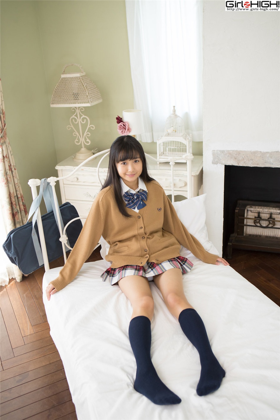 日本学生妹西野花恋床上大胆人体艺术写着图片(第50页)