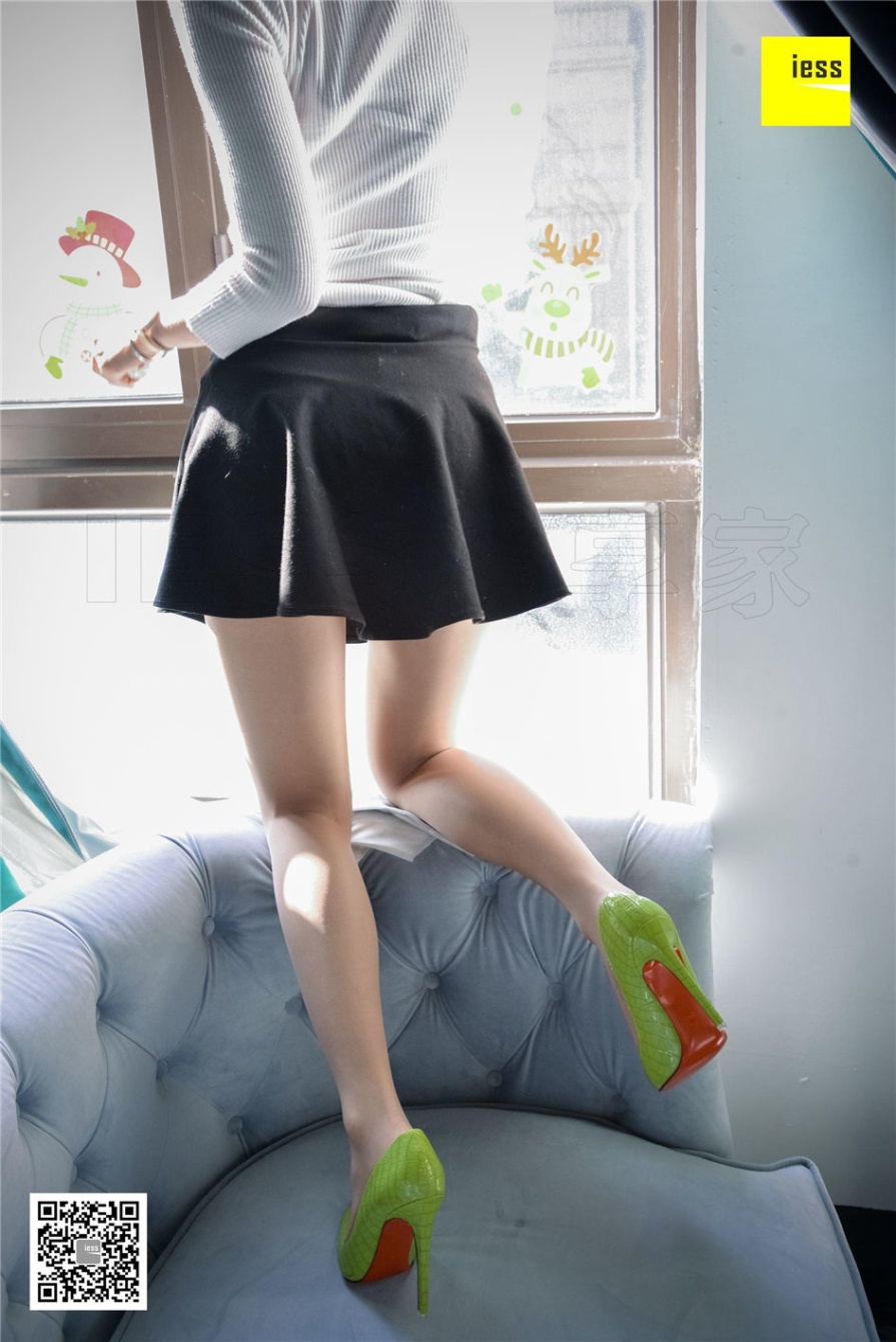 网络人气美少妇秋秋室内白皙美腿诱惑私房照(第20页)