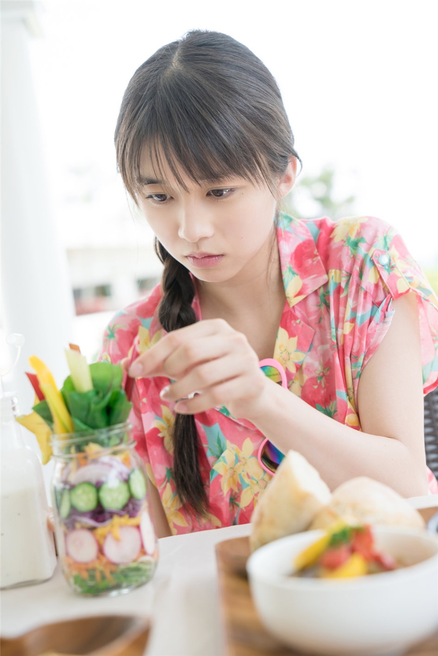 日本美女牧野真莉愛户外比基尼写真照片(第10页)