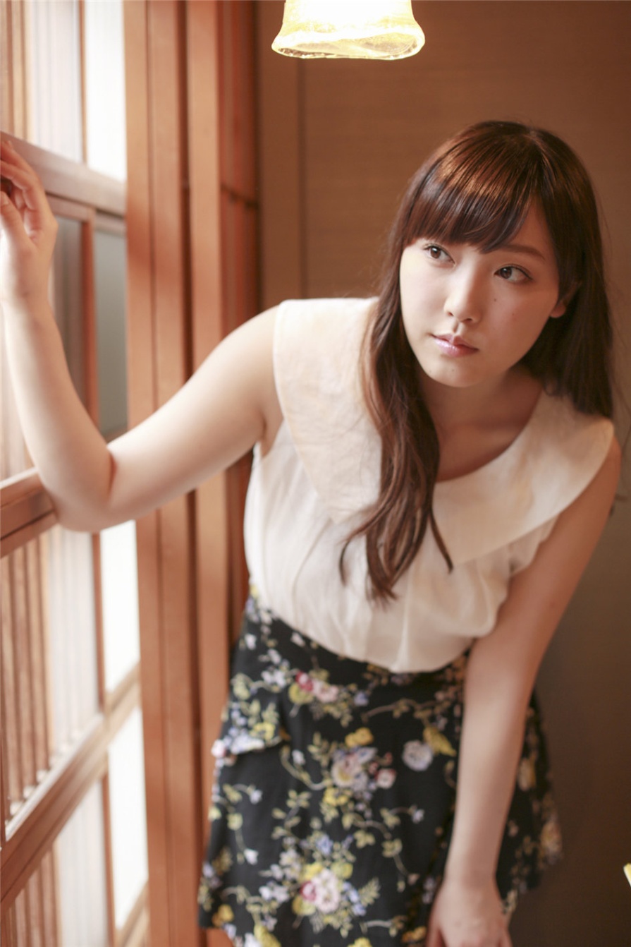 日本美女譜久村聖海边比基尼白皙肌肤诱惑写真(第12页)