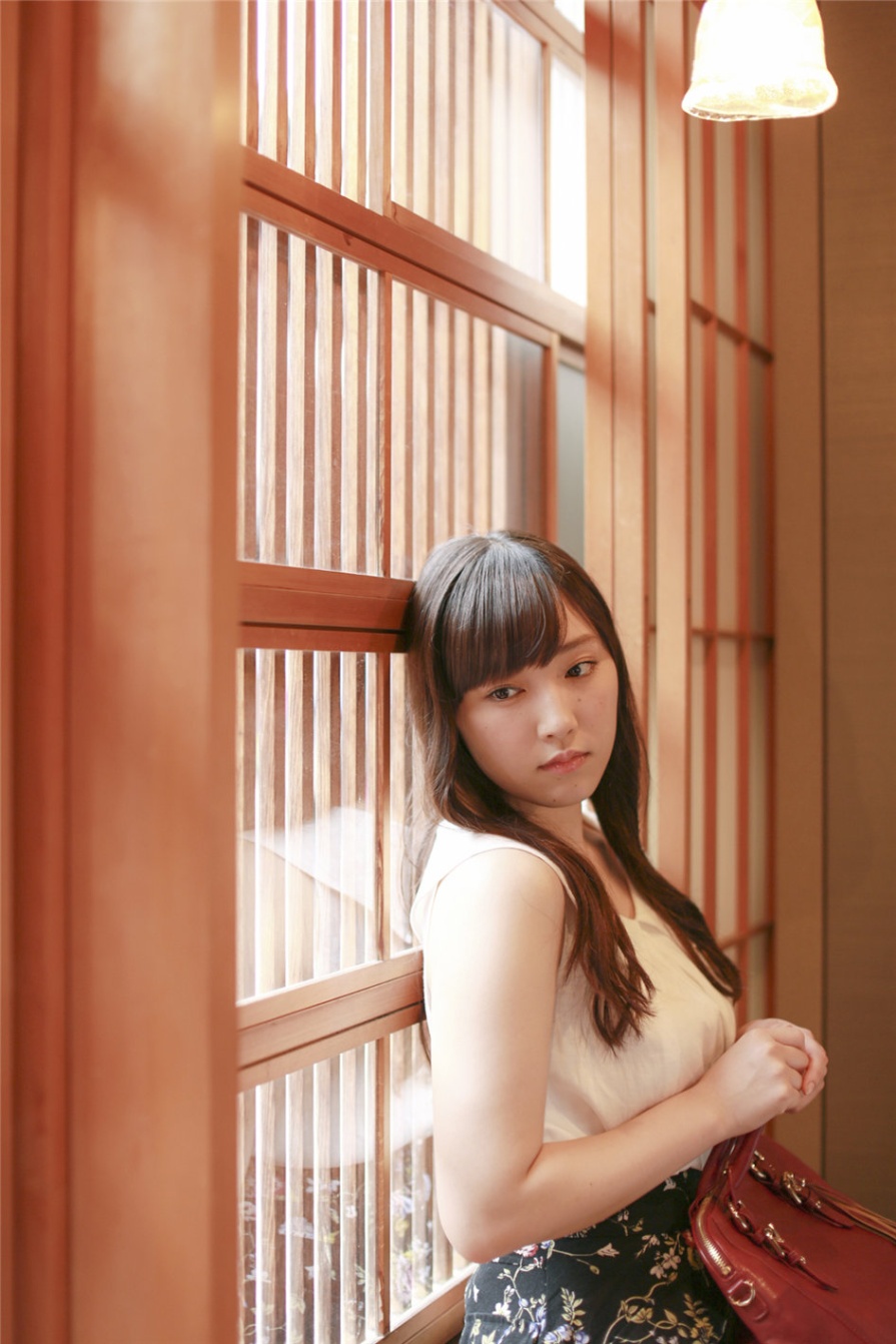 日本美女譜久村聖海边比基尼白皙肌肤诱惑写真(第22页)