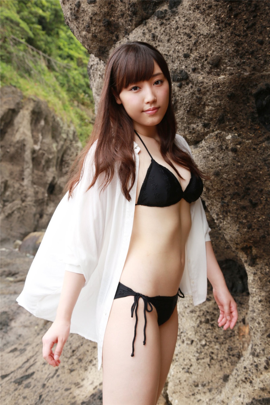日本美女譜久村聖海边比基尼白皙肌肤诱惑写真(第45页)
