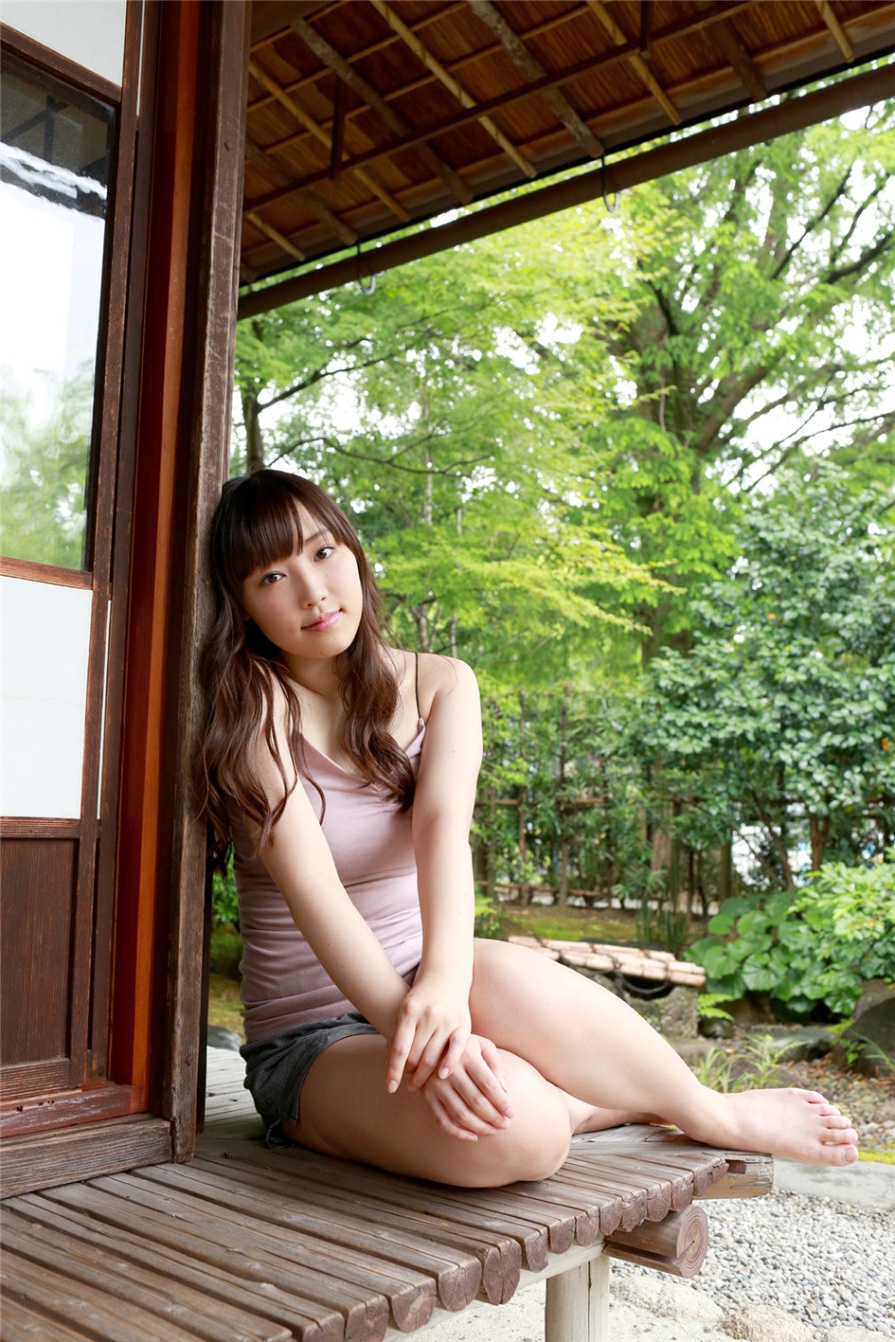 日本美女譜久村聖海边比基尼白皙肌肤诱惑写真(第48页)