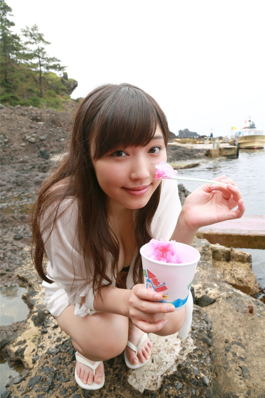 日本美女譜久村聖海边比基尼白皙肌肤诱惑写真(第52页)