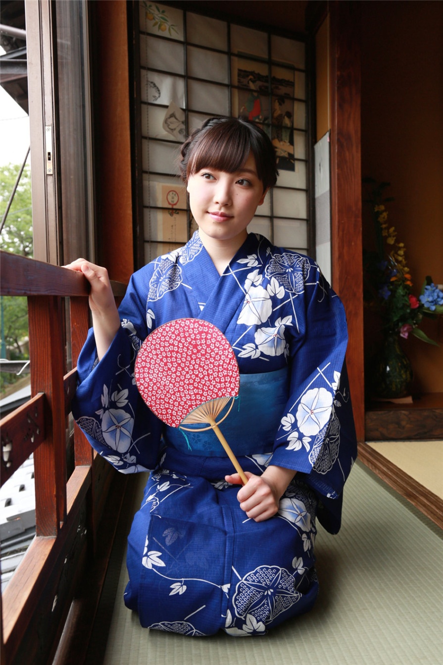 日本美女譜久村聖海边比基尼白皙肌肤诱惑写真(第55页)