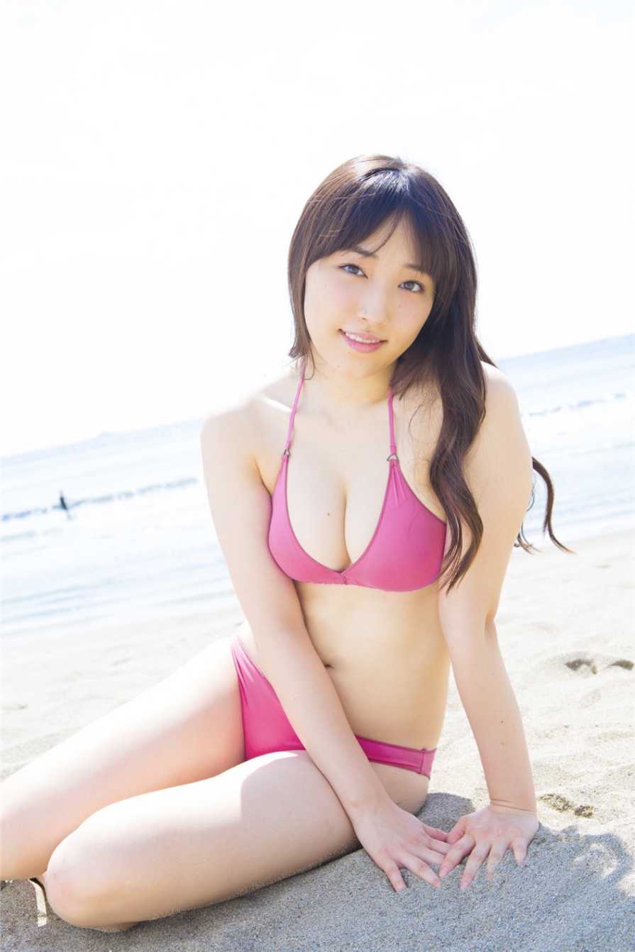 日本美女譜久村聖海边比基尼白皙肌肤诱惑写真(第56页)