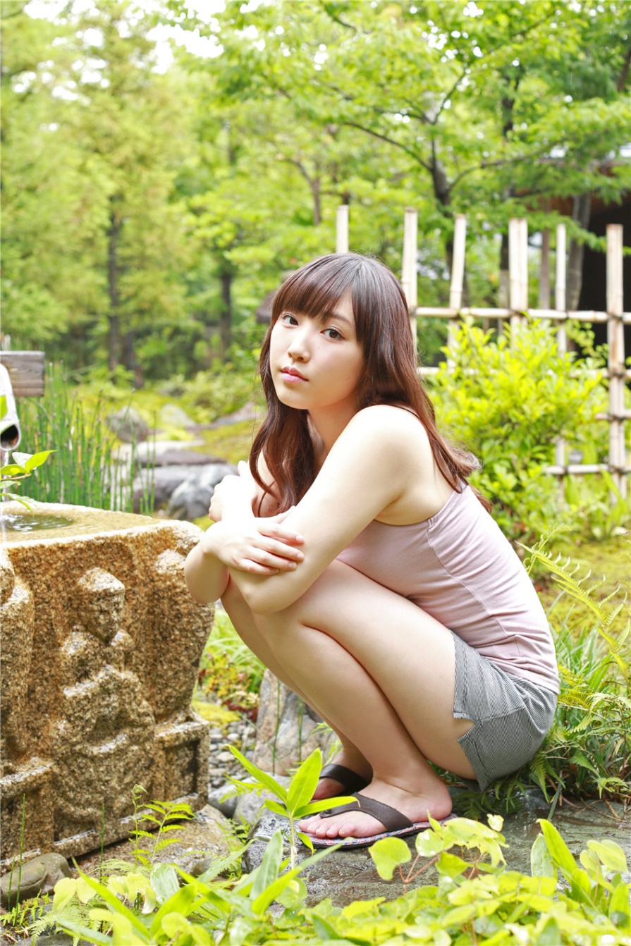 日本美女譜久村聖海边比基尼白皙肌肤诱惑写真(第59页)