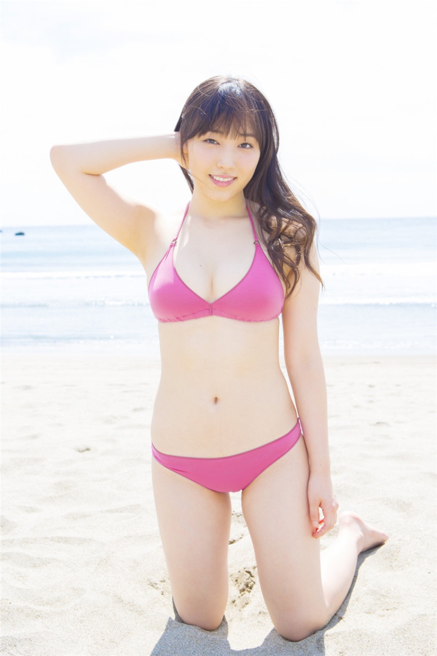 日本美女譜久村聖海边比基尼白皙肌肤诱惑写真(第65页)