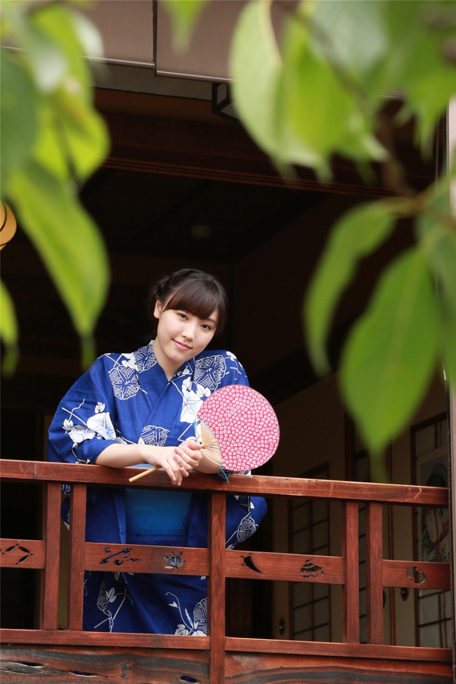 日本美女譜久村聖海边比基尼白皙肌肤诱惑写真(第69页)