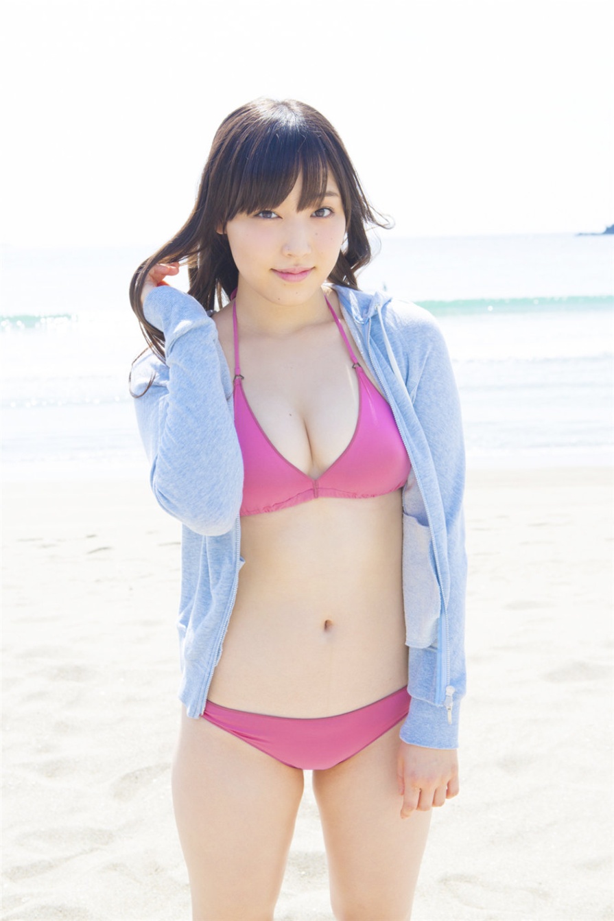 日本美女譜久村聖海边比基尼白皙肌肤诱惑写真(第98页)