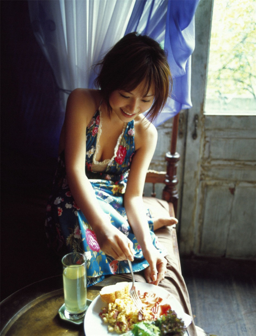 日本美女安倍なつみ性感比基尼写真照片(第25页)