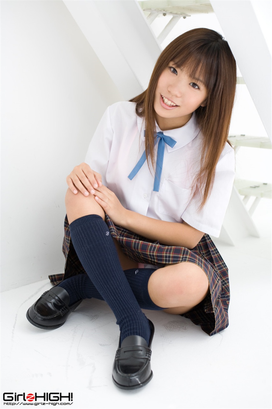 日本美女由梨香室内性感内衣翘臀诱惑写真(第9页)