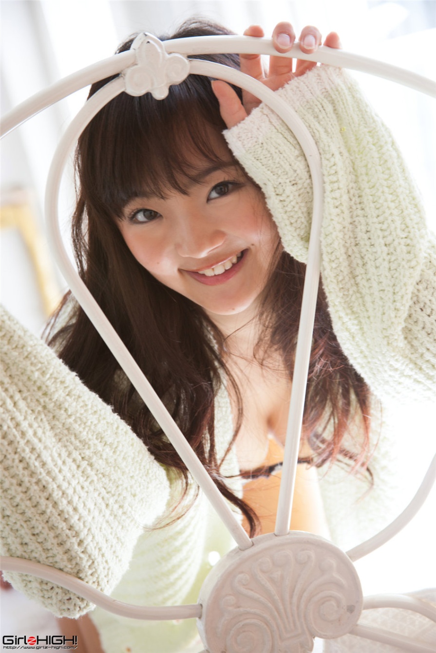 日本美女愛沢新菜床上粉嫩美臀写真照片(第25页)