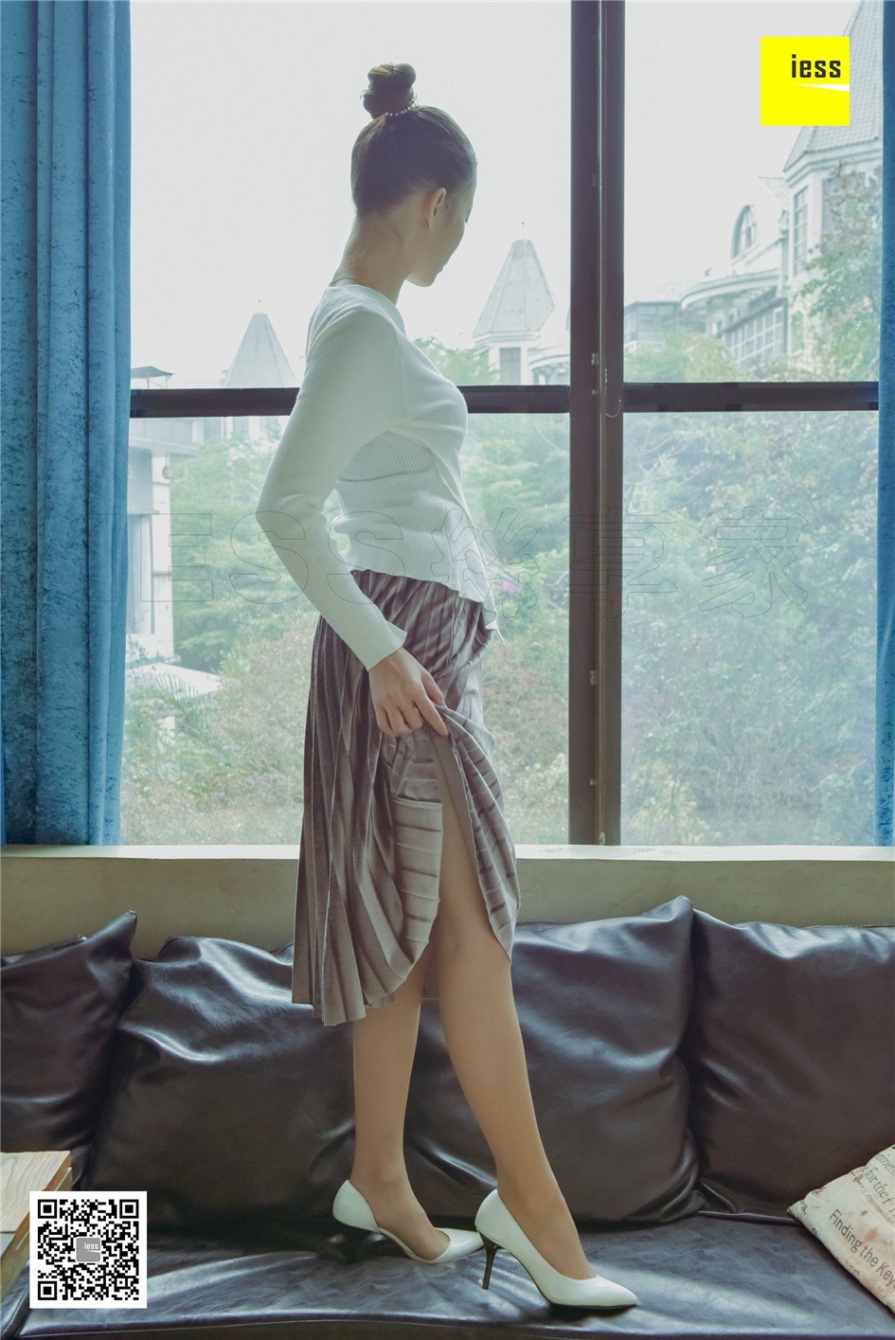 丸子头美女秋秋室内性感美腿私房照(第48页)