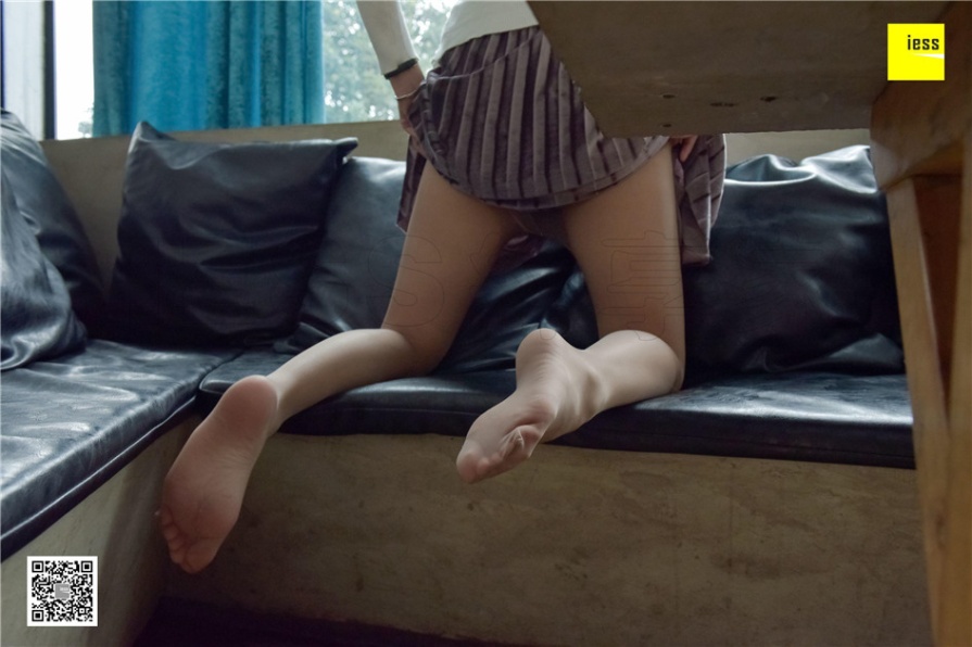 丸子头美女秋秋室内性感美腿私房照(第56页)