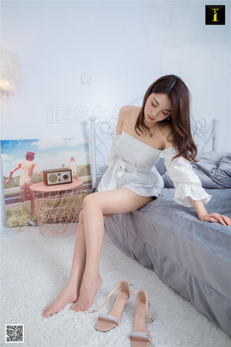 气质美女梓琪室内白皙美腿私房照(第17页)