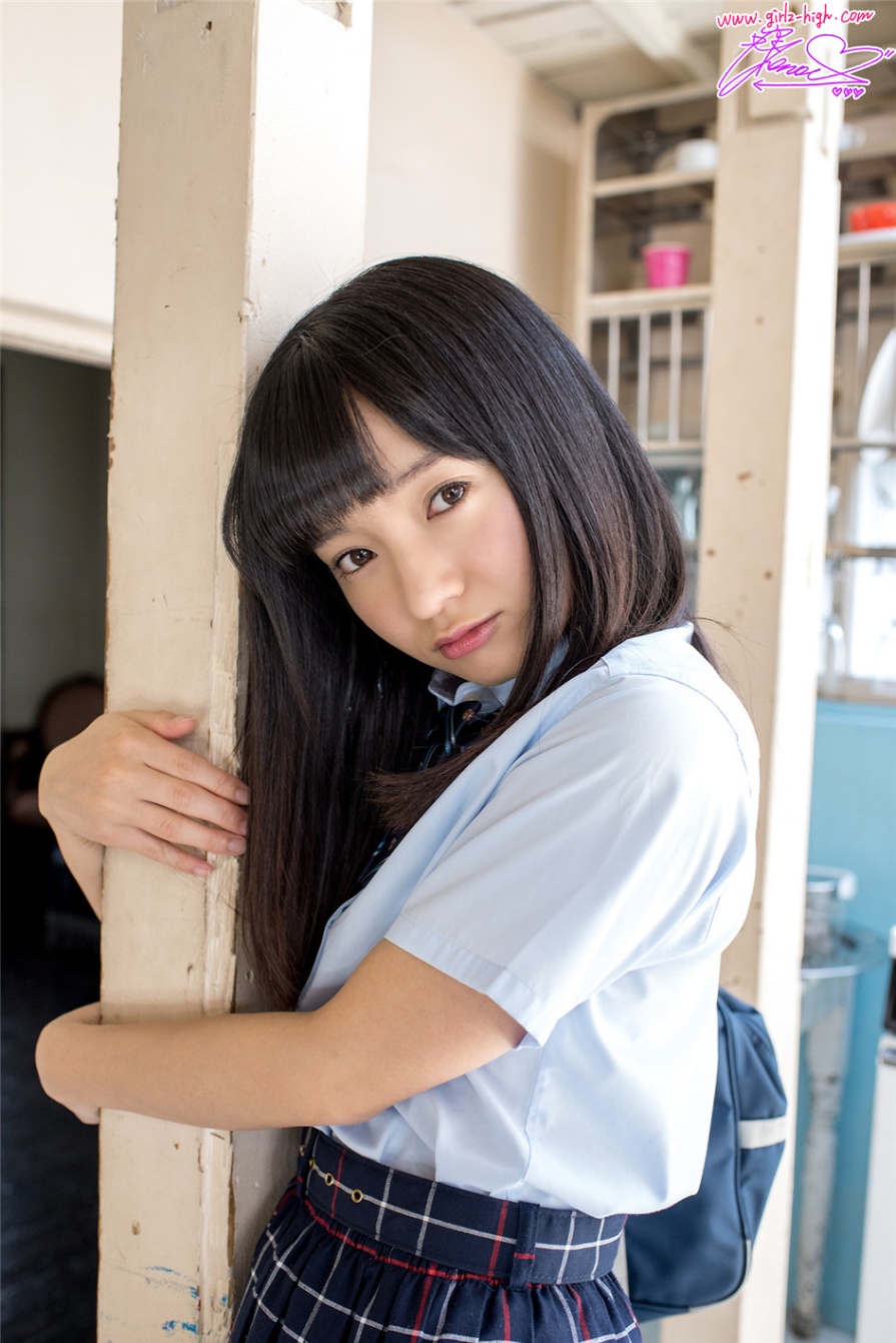 日本少女西永彩奈学生制服撩裙大尺度私房照(第8页)