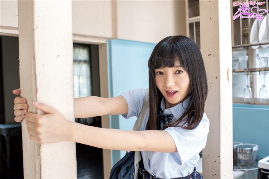 日本少女西永彩奈学生制服撩裙大尺度私房照(第25页)