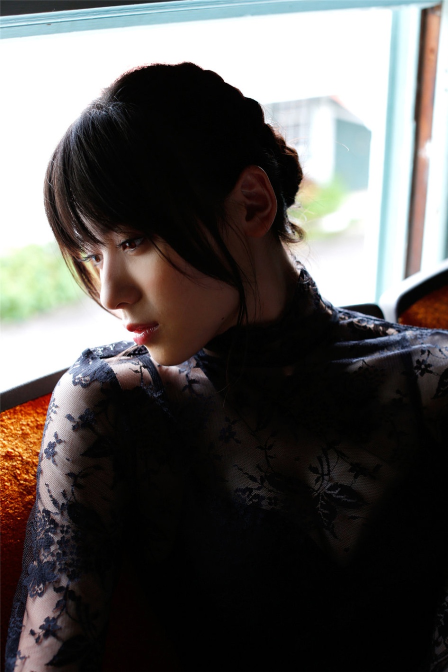 日本美女矢島舞美唯美生活照图片(第3页)