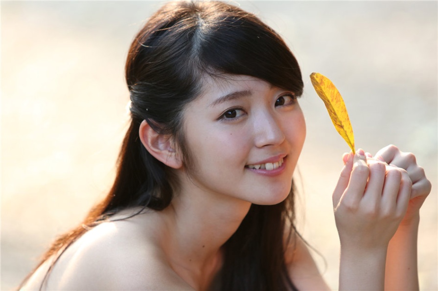 清纯美女鈴木愛理性感比基尼写真图片(第31页)