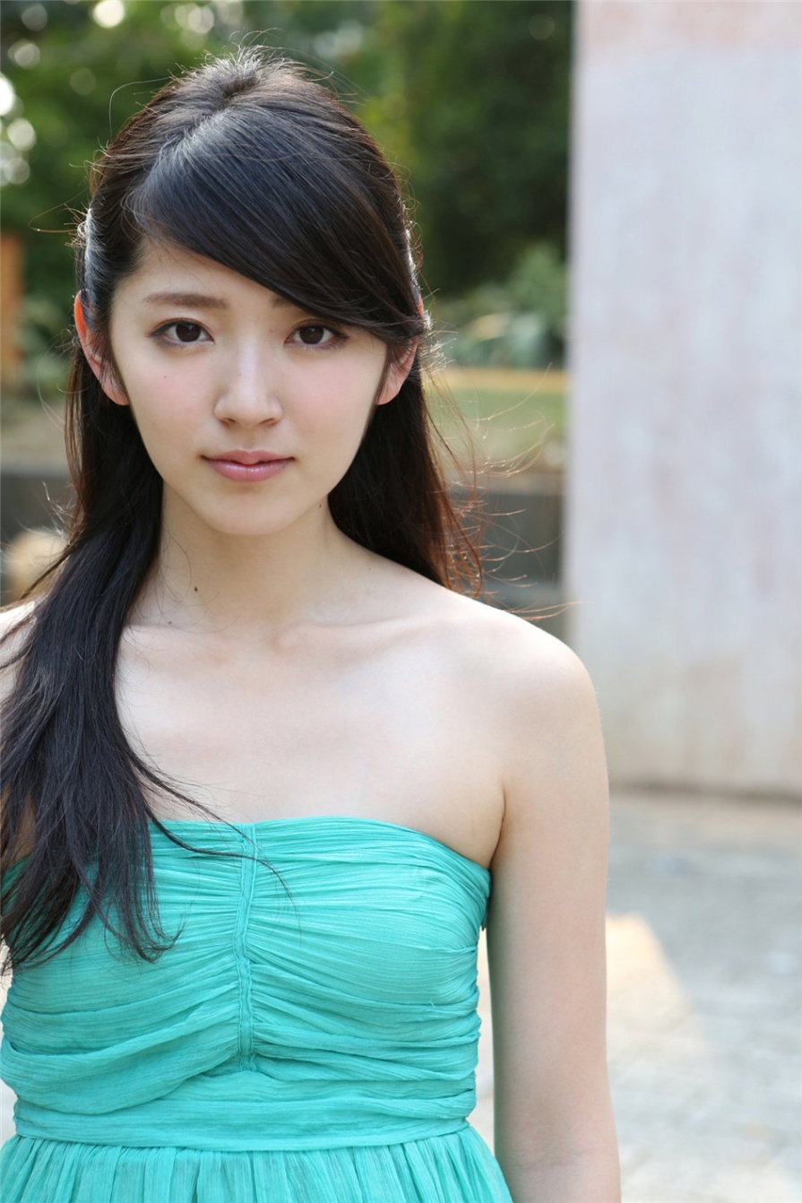 清纯美女鈴木愛理性感比基尼写真图片(第36页)