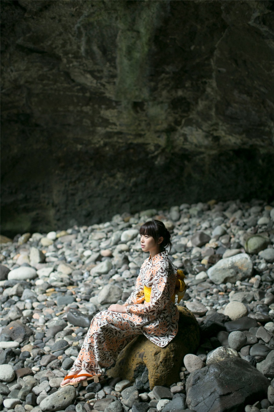 日本美女中島早貴性感比基尼写真图片(第23页)