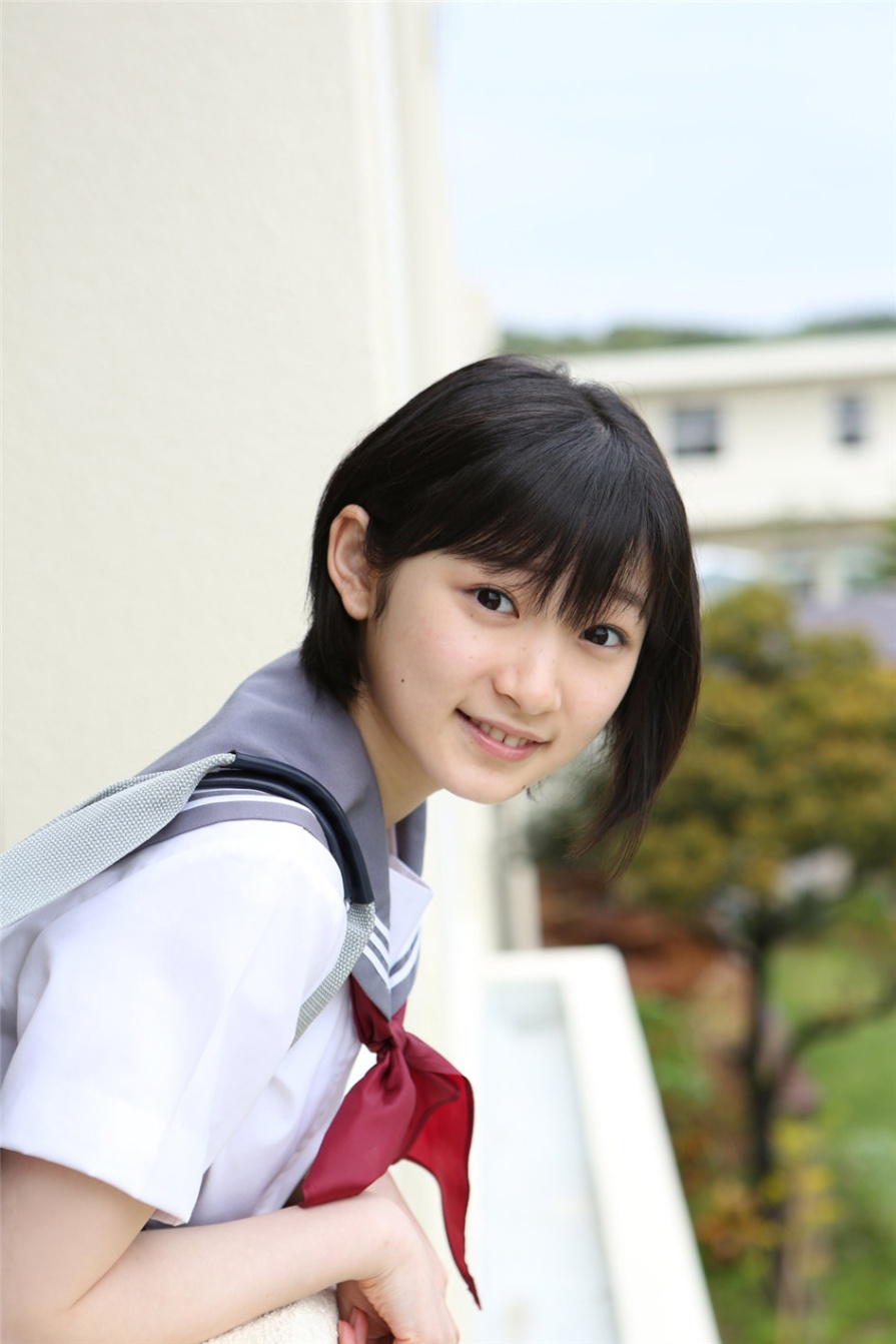 日本学生妹宮本佳林校园写真图片(第20页)