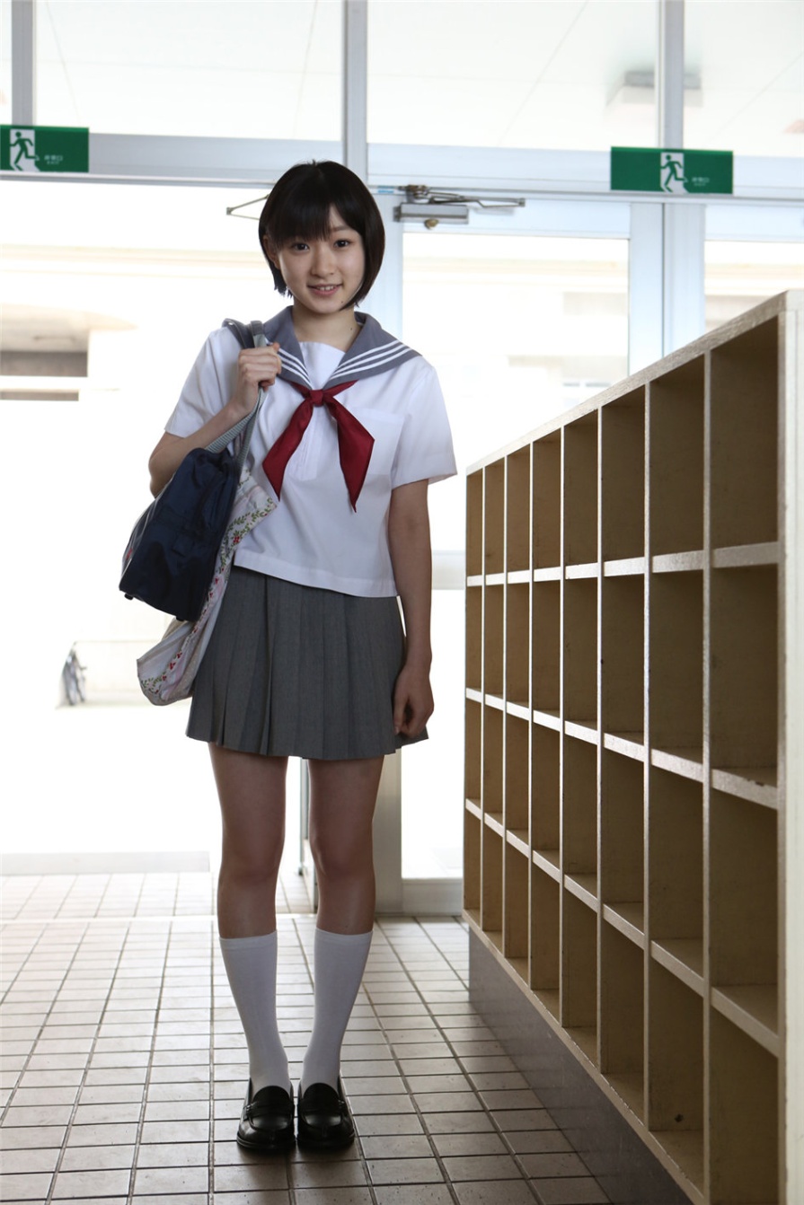 日本学生妹宮本佳林校园写真图片(第31页)