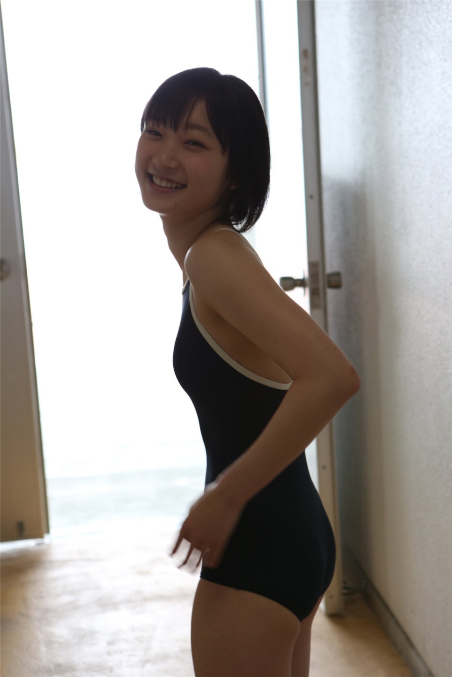 日本学生妹宮本佳林校园写真图片(第46页)