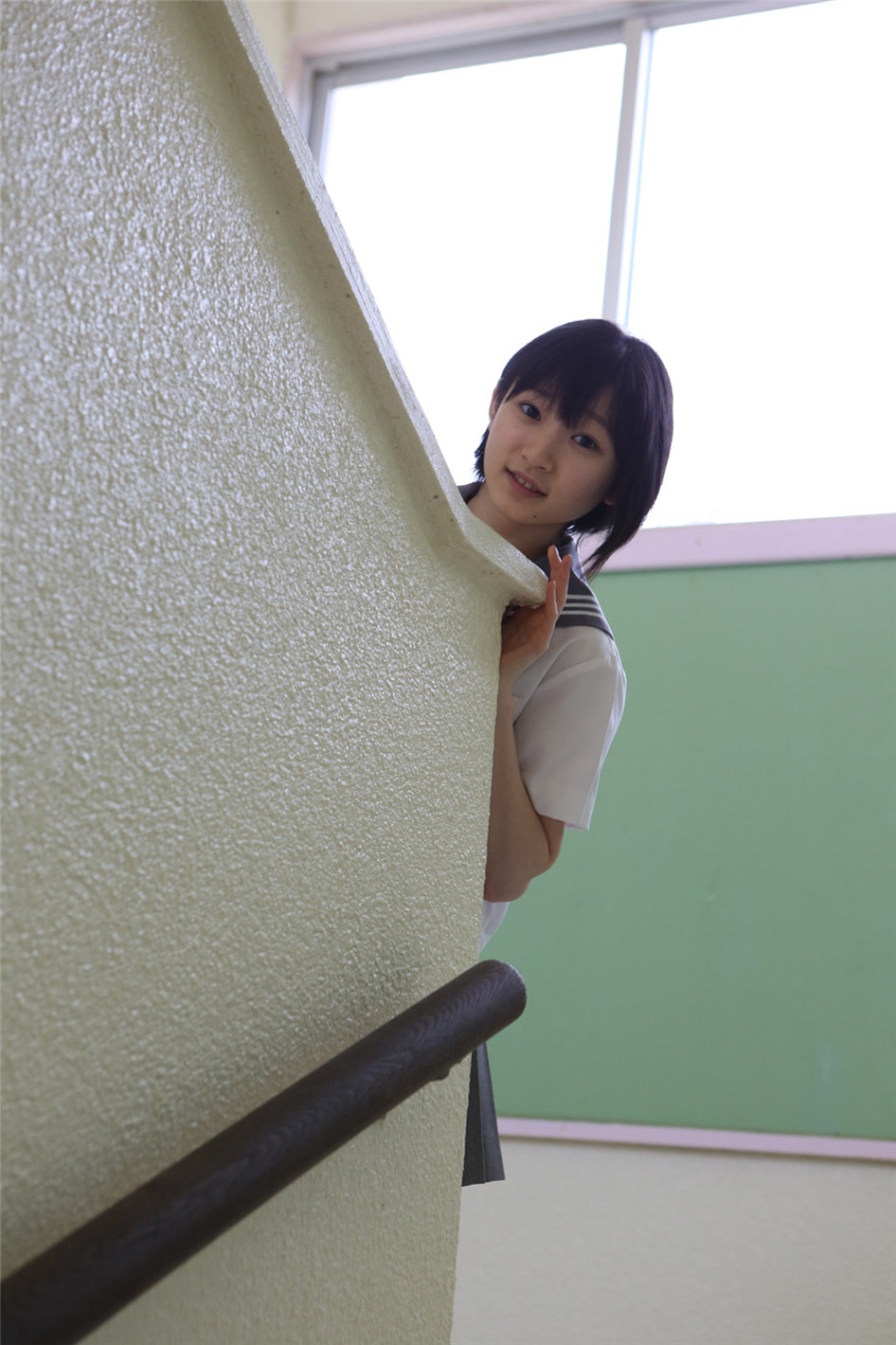 日本学生妹宮本佳林校园写真图片(第76页)