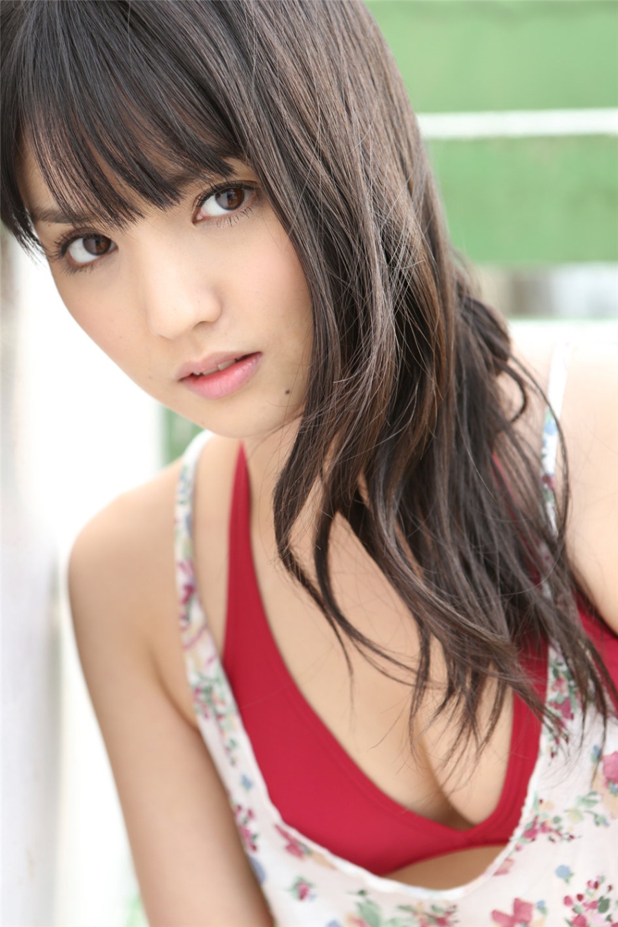 日本甜美少女道重さゆみ户外比基尼写真图片(第26页)