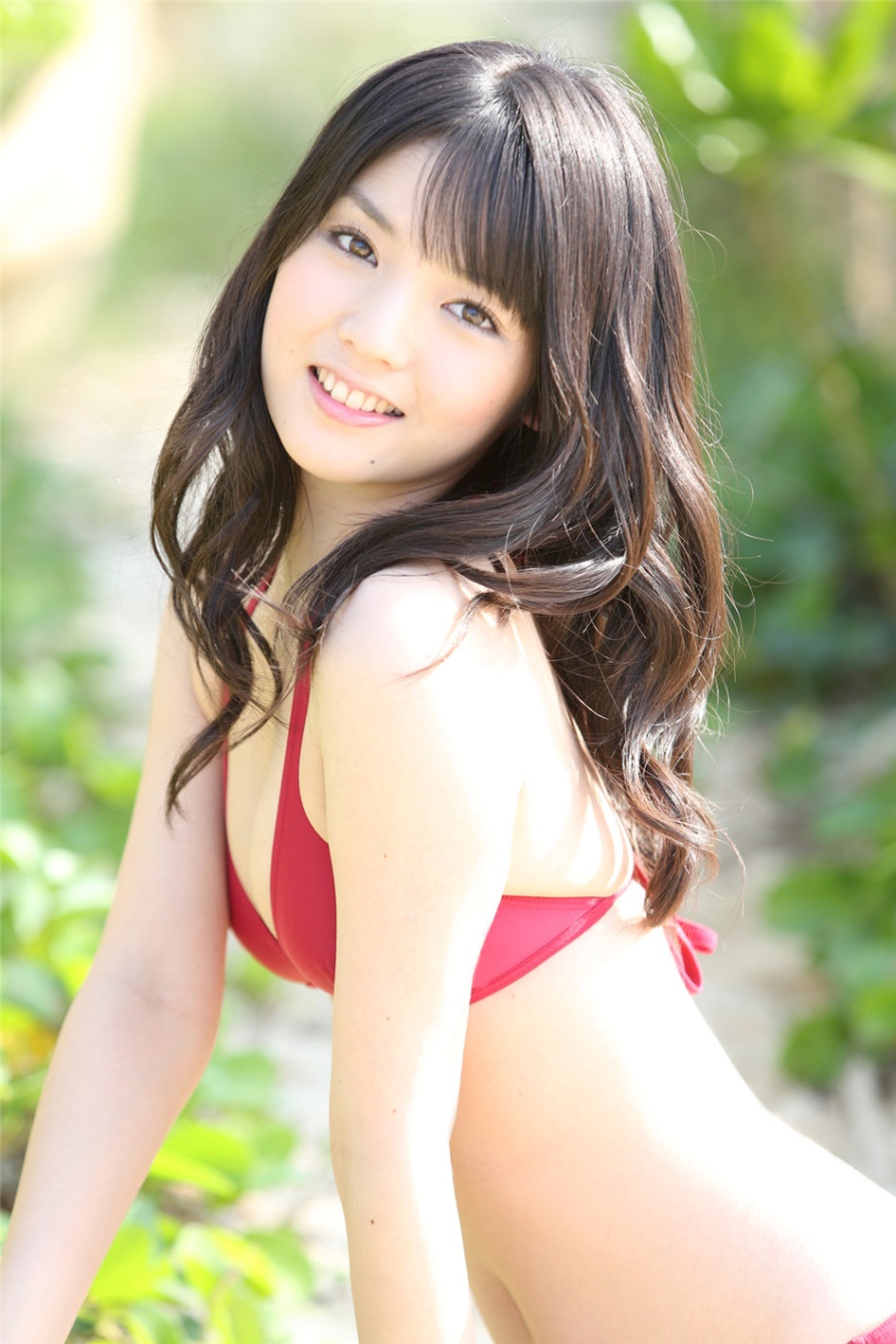日本甜美少女道重さゆみ户外比基尼写真图片(第59页)