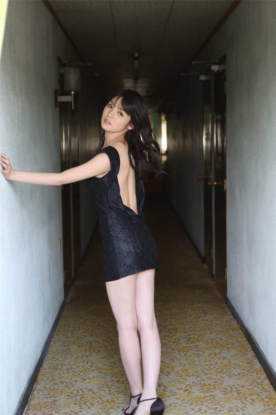日本甜美少女道重さゆみ户外比基尼写真图片(第60页)