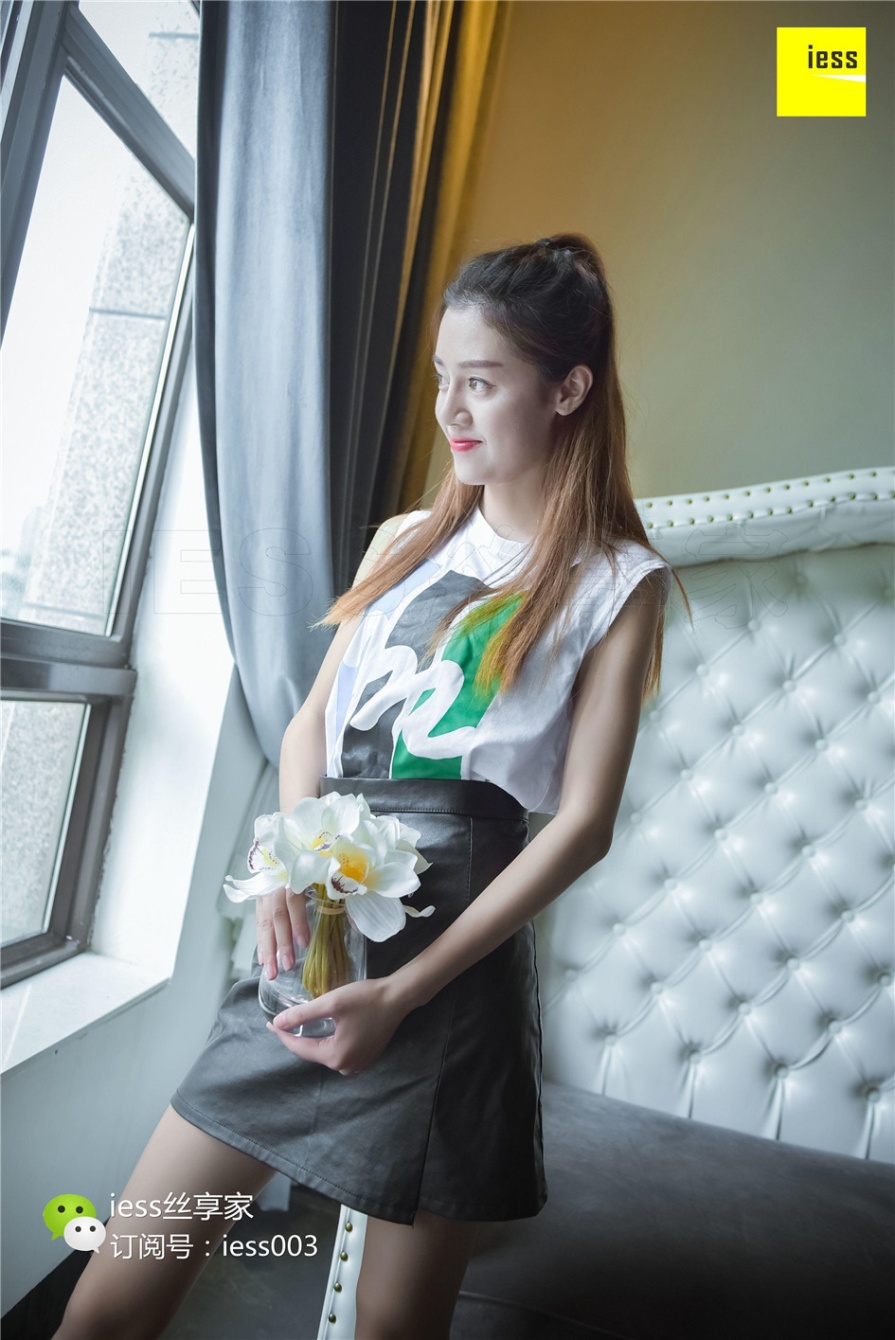 超短裙美女晶晶室内性感美足写真图片(第48页)