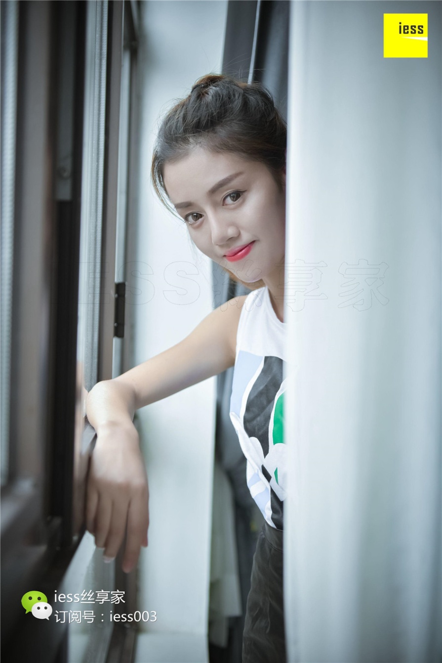 超短裙美女晶晶室内性感美足写真图片(第50页)