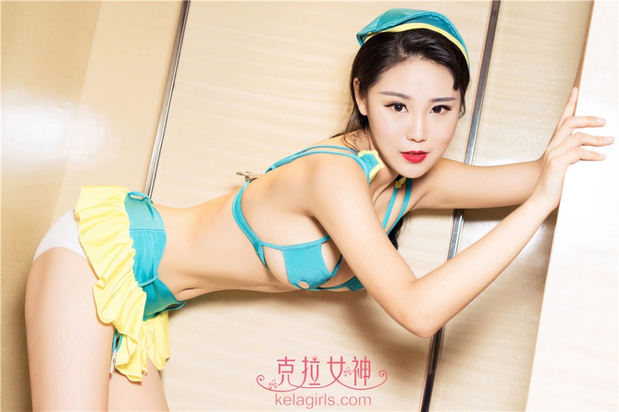 巨乳美女模特杨柳室内高叉泳装写真图片(第5页)