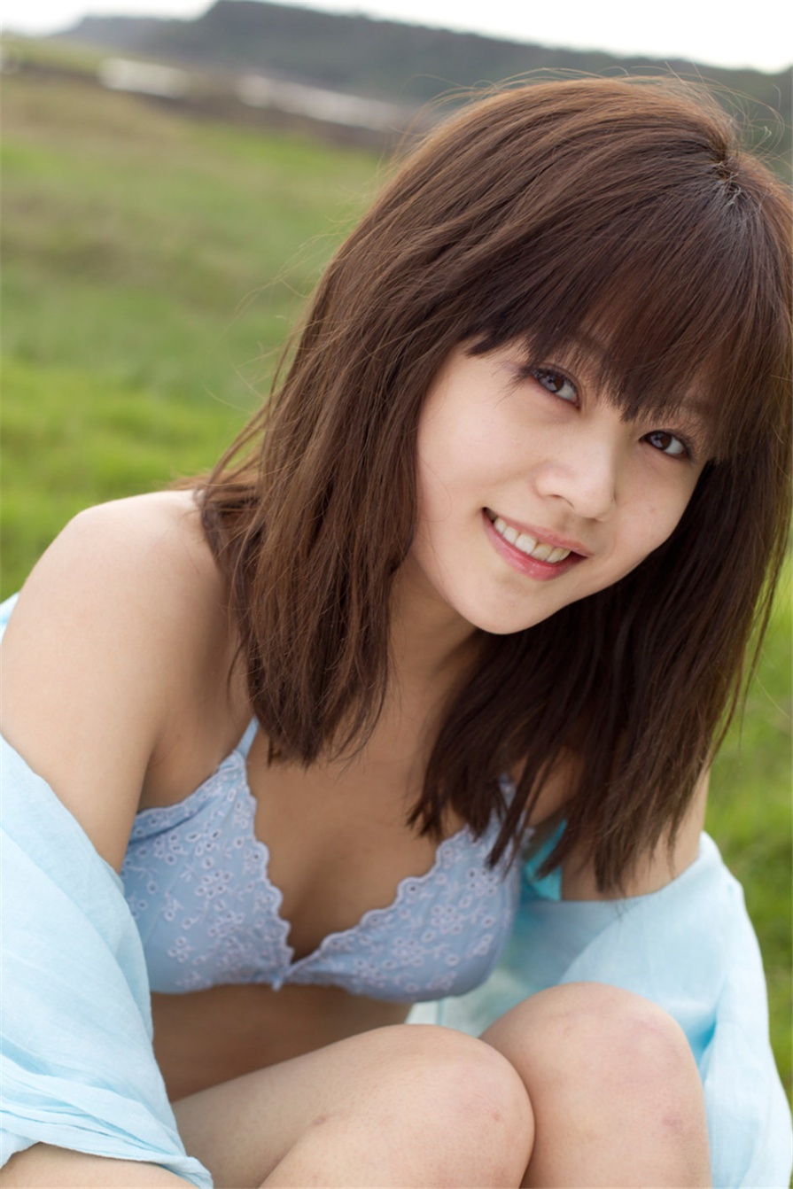 日本美女新垣里沙户外比基尼写真图片(第22页)
