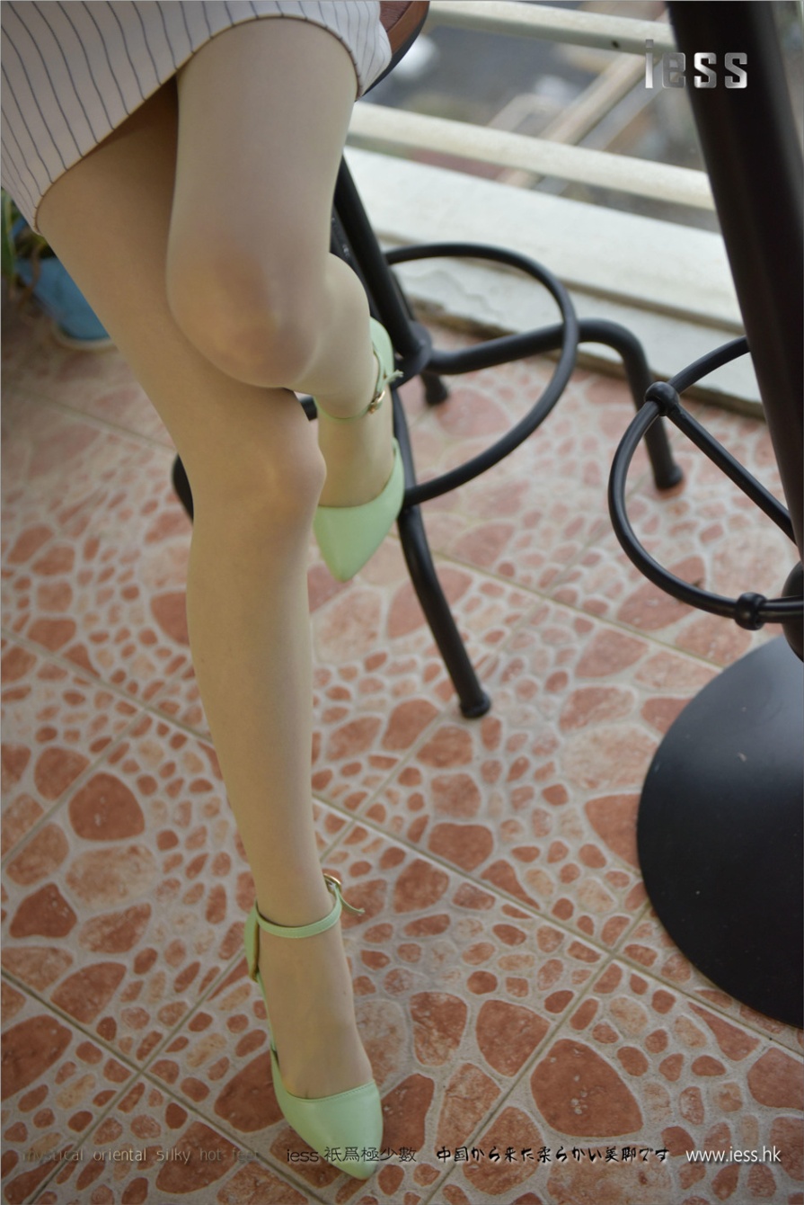 气质美女佳爷穿超短裙性感美腿写真图片(第24页)