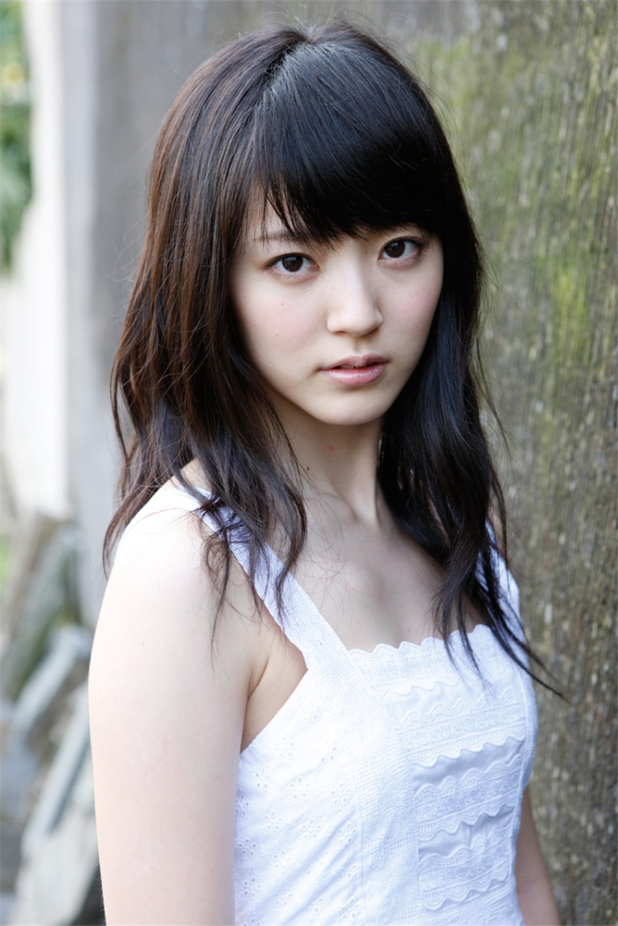 日本清纯美女鈴木愛理性感比基尼户外写真照片(第26页)