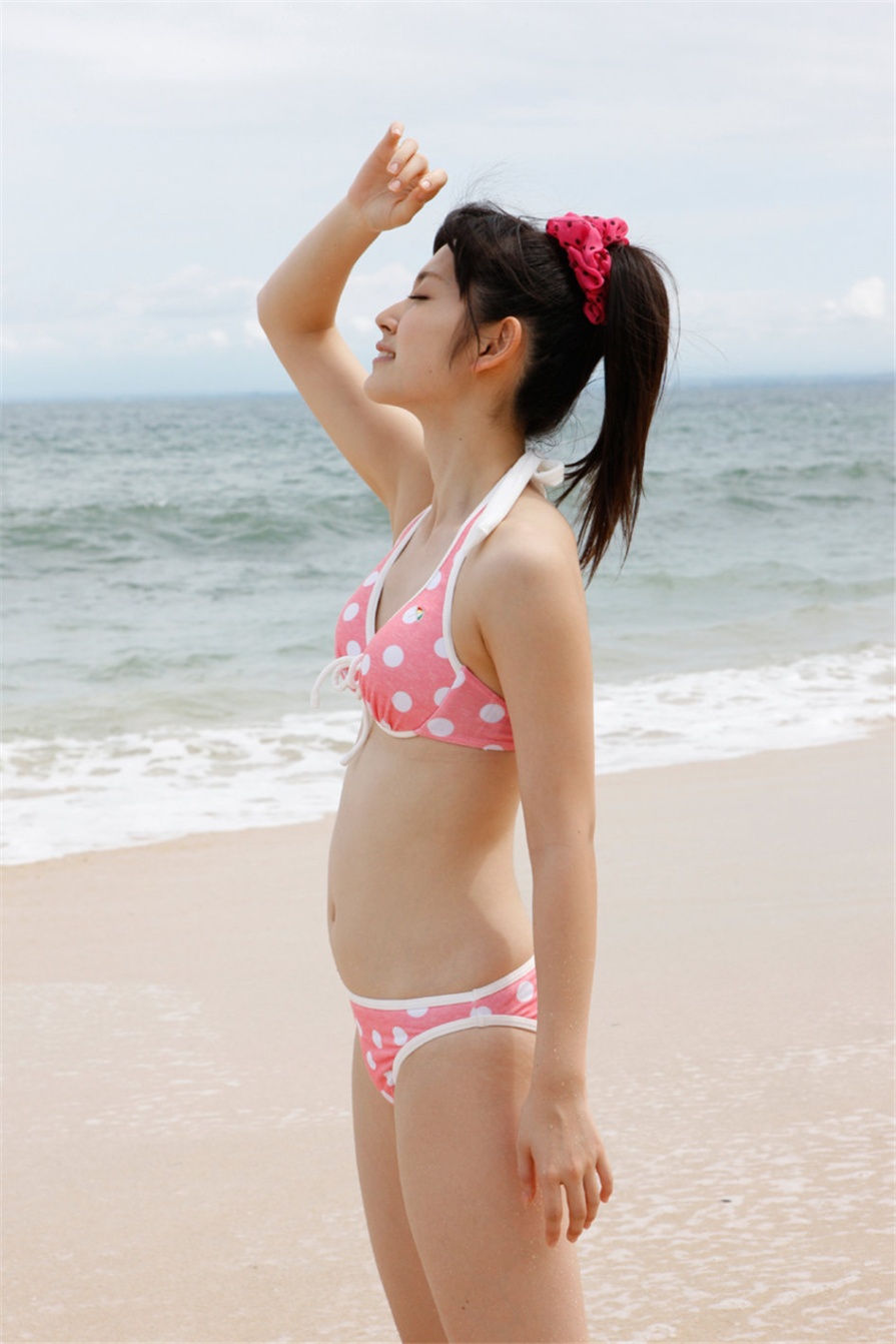 日本清纯美女鈴木愛理性感比基尼户外写真照片(第33页)