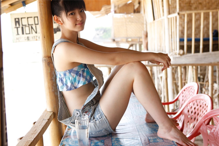 日本清纯美女鈴木愛理性感比基尼户外写真照片(第63页)