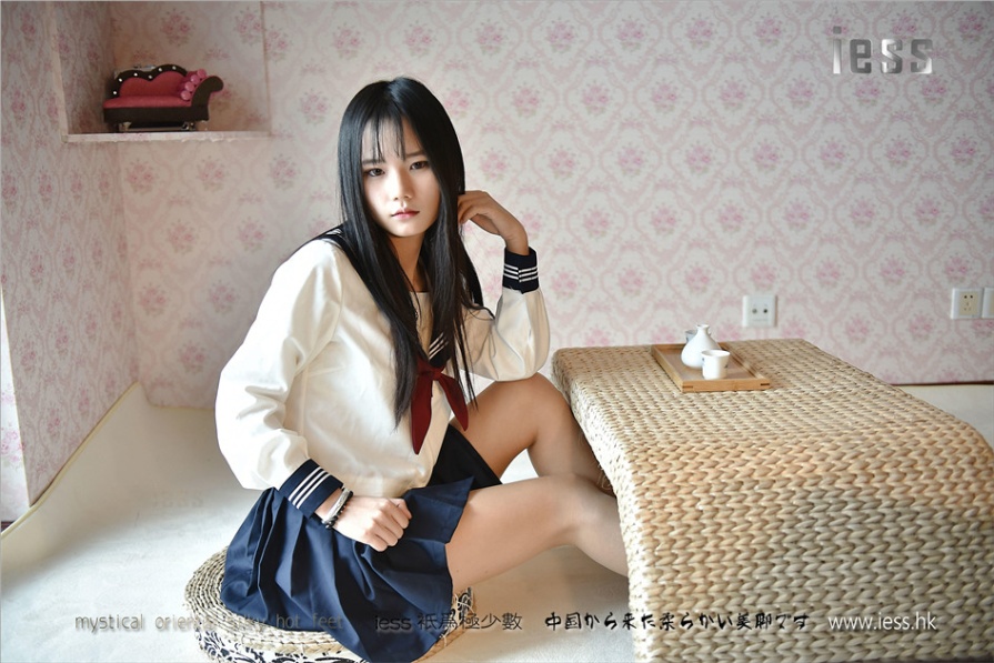 学生妹琪琪室内性感美足私房写真图片(第3页)