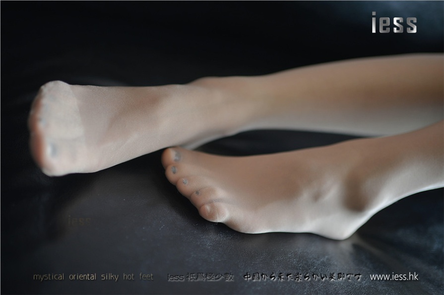 气质美女小C性感美腿私房写真图片(第32页)