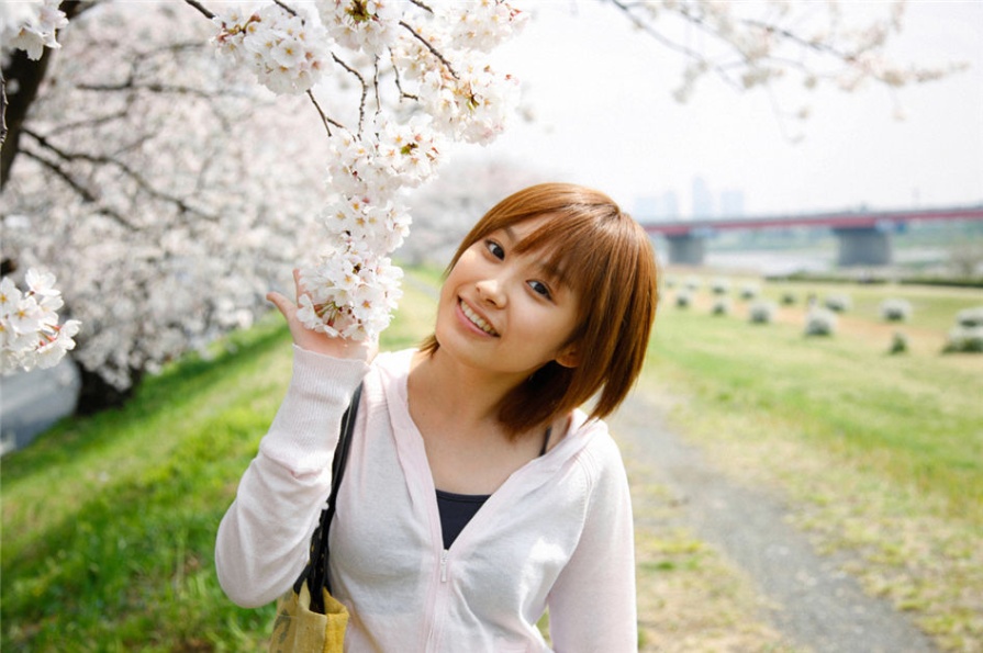 日本美女高橋愛海边性感比基尼写真图片(第33页)