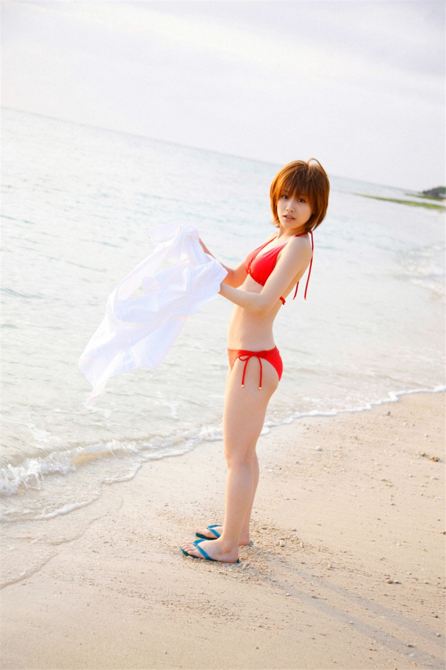 日本美女高橋愛海边性感比基尼写真图片(第82页)