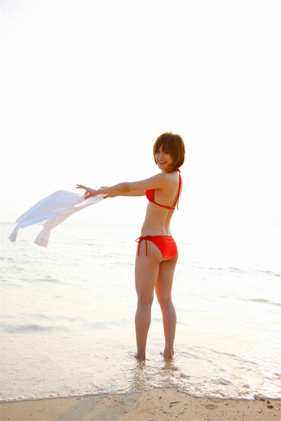日本美女高橋愛海边性感比基尼写真图片(第90页)