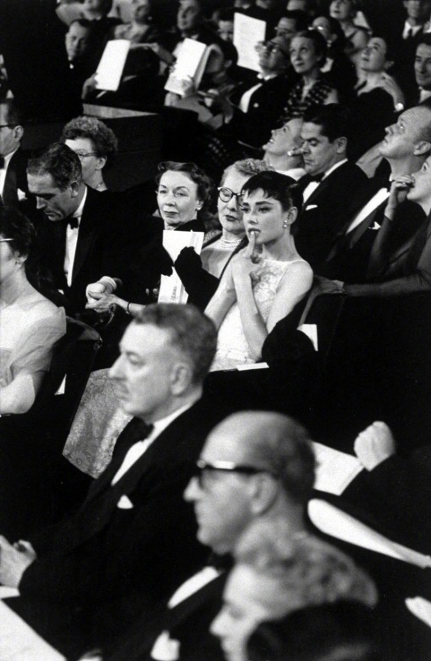 奥黛丽·赫本1954年奥斯卡获奖图片(第6页)