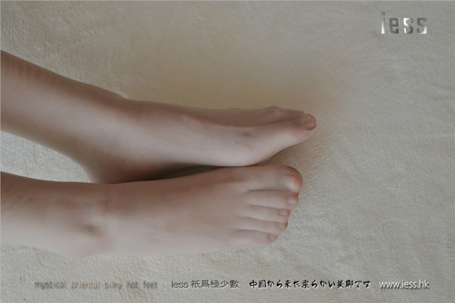 极品美腿模特室内性感白皙玉足写真图片(第22页)