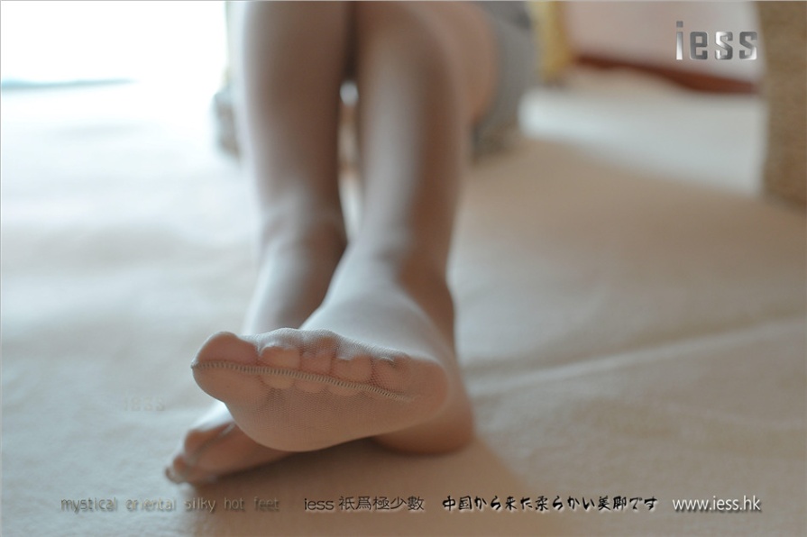 极品美腿模特室内性感白皙玉足写真图片(第24页)